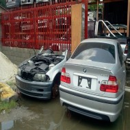 Bmw E46,double  Vanos 2.2 ,318  pintu belakang axle  dan tangki minyak ckd
