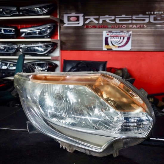 Lampu kepala Mitsubishi Triton vgt R Asli 2015